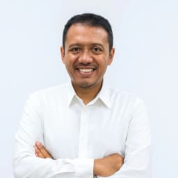 Foto Elpeni Fitrah, S.Sos., M.A., Ph.D